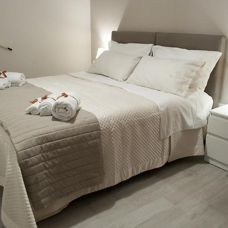 L' Albero Di Giada Bed & Breakfast กาแซร์ตา ภายนอก รูปภาพ