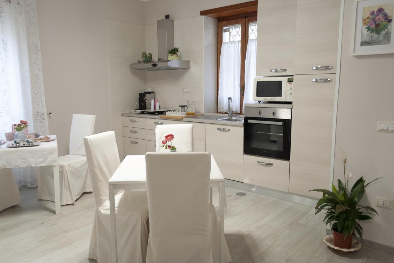 L' Albero Di Giada Bed & Breakfast กาแซร์ตา ภายนอก รูปภาพ