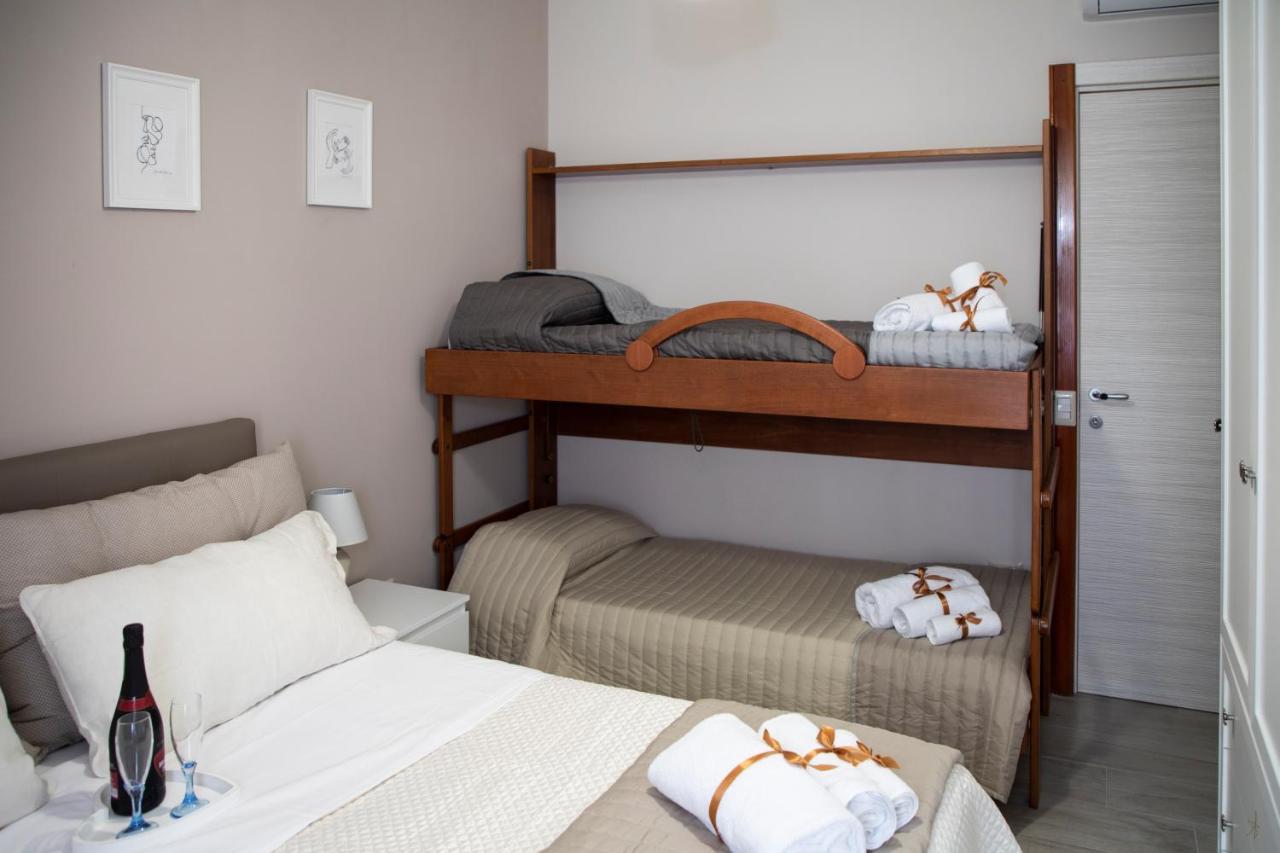 L' Albero Di Giada Bed & Breakfast กาแซร์ตา ภายนอก รูปภาพ