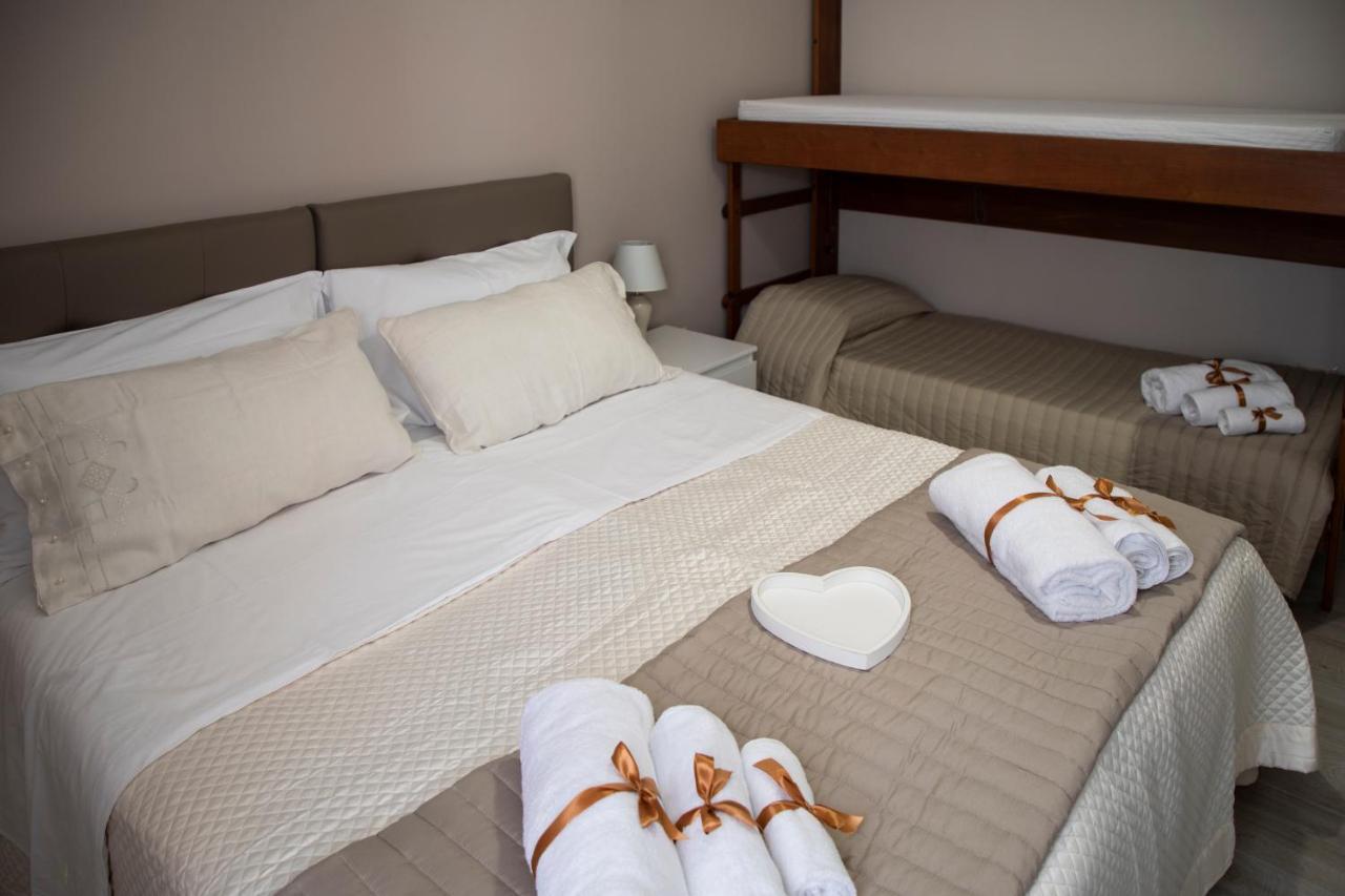 L' Albero Di Giada Bed & Breakfast กาแซร์ตา ภายนอก รูปภาพ