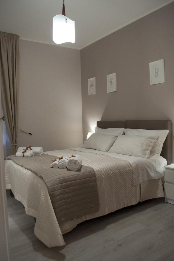 L' Albero Di Giada Bed & Breakfast กาแซร์ตา ภายนอก รูปภาพ